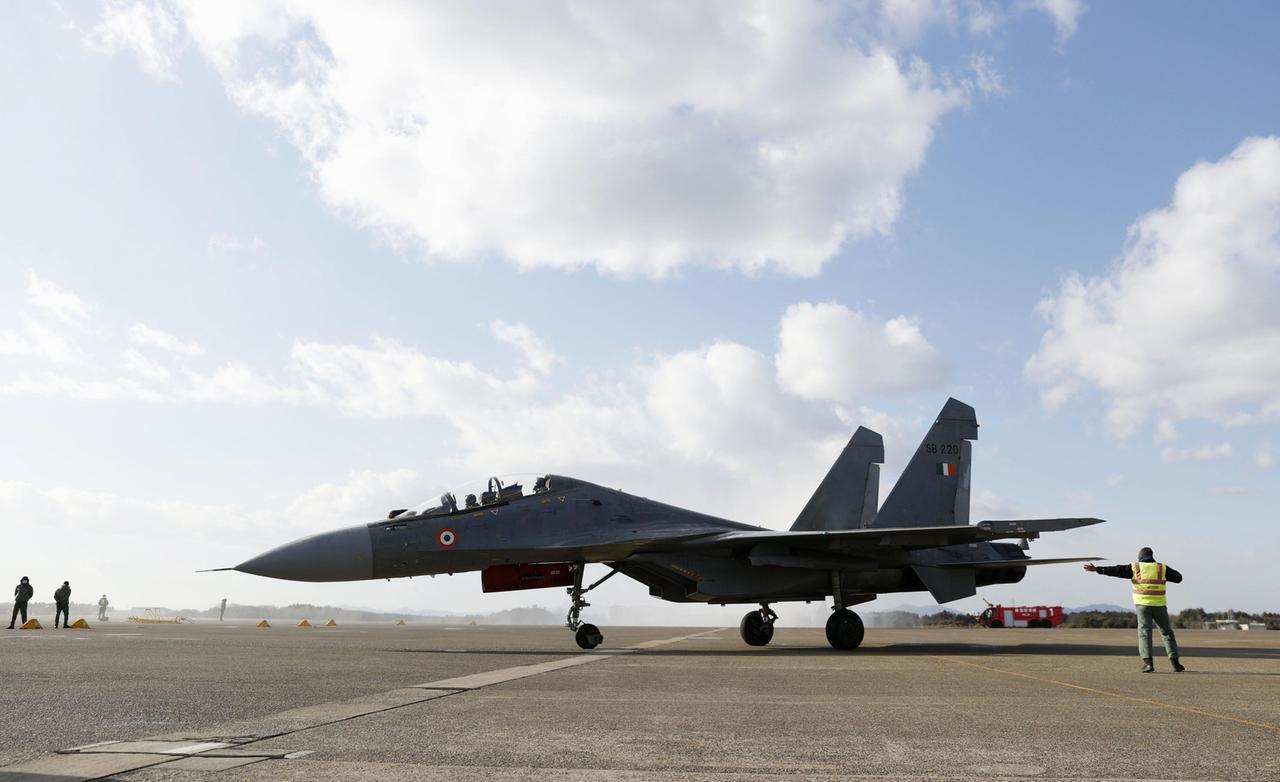 A Sukhoi-30 fighter plane of the Indian Air Force arrives at the Japan Air Self-Defense Force's Hyakuri Air Base in Omitama, Ibaraki Prefecture, eastern Japan, on Jan. 10, 2023, ahead of Japan and India's first joint fighter jet exercise. (Kyodo) A Sukhoi-30 fighter plane of the Indian Air Force arrives at the Japan Air Self-Defense Force's Hyakuri Air Base in Omitama, Ibaraki Prefecture, eastern Japan, on Jan. 10, 2023, ahead of Japan and India's first joint fighter jet exercise. (Kyodo)