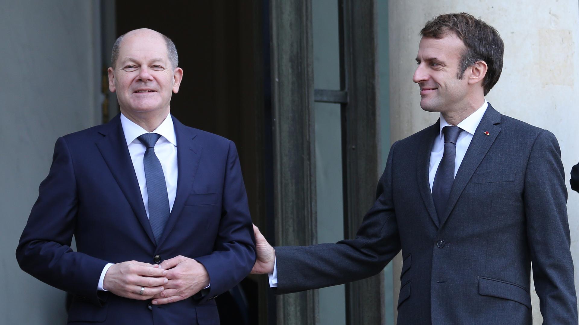 Olaf Scholz Und Emmanuel Macron Die Zwei Napoleons