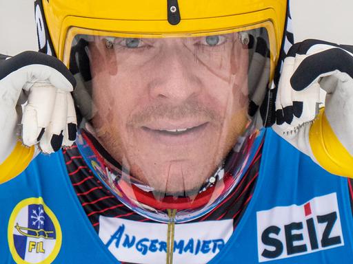 Der deutsche Rennrodler Felix Loch beim Weltcup im kanadischen Whistler.