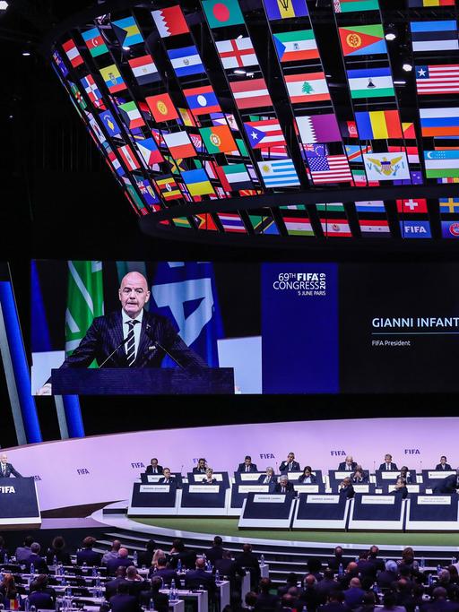 FIFA-Präsident Gianni Infantino bei seiner Wiederwahl auf dem FIFA-Kongress 2019 in Paris.