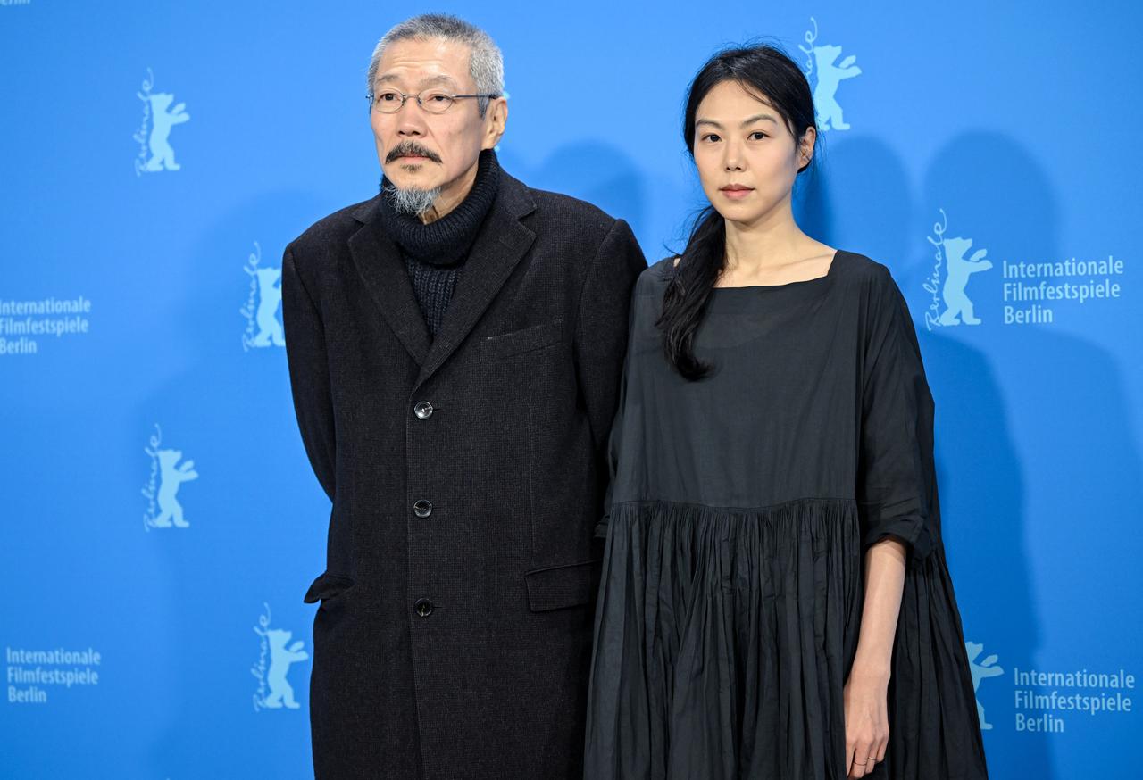 Regisseur Hong Sang-soo und Schauspielerin Kim Minhee bei der Berlinale Regisseur Hong Sang-soo und Schauspielerin Kim Minhee bei der Berlinale