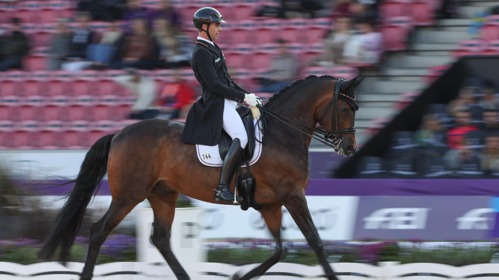 Dressurreiter Benjamin Werndl (Deutschland) reitet auf Famoso Dressurreiter Benjamin Werndl (Deutschland) reitet auf Famoso