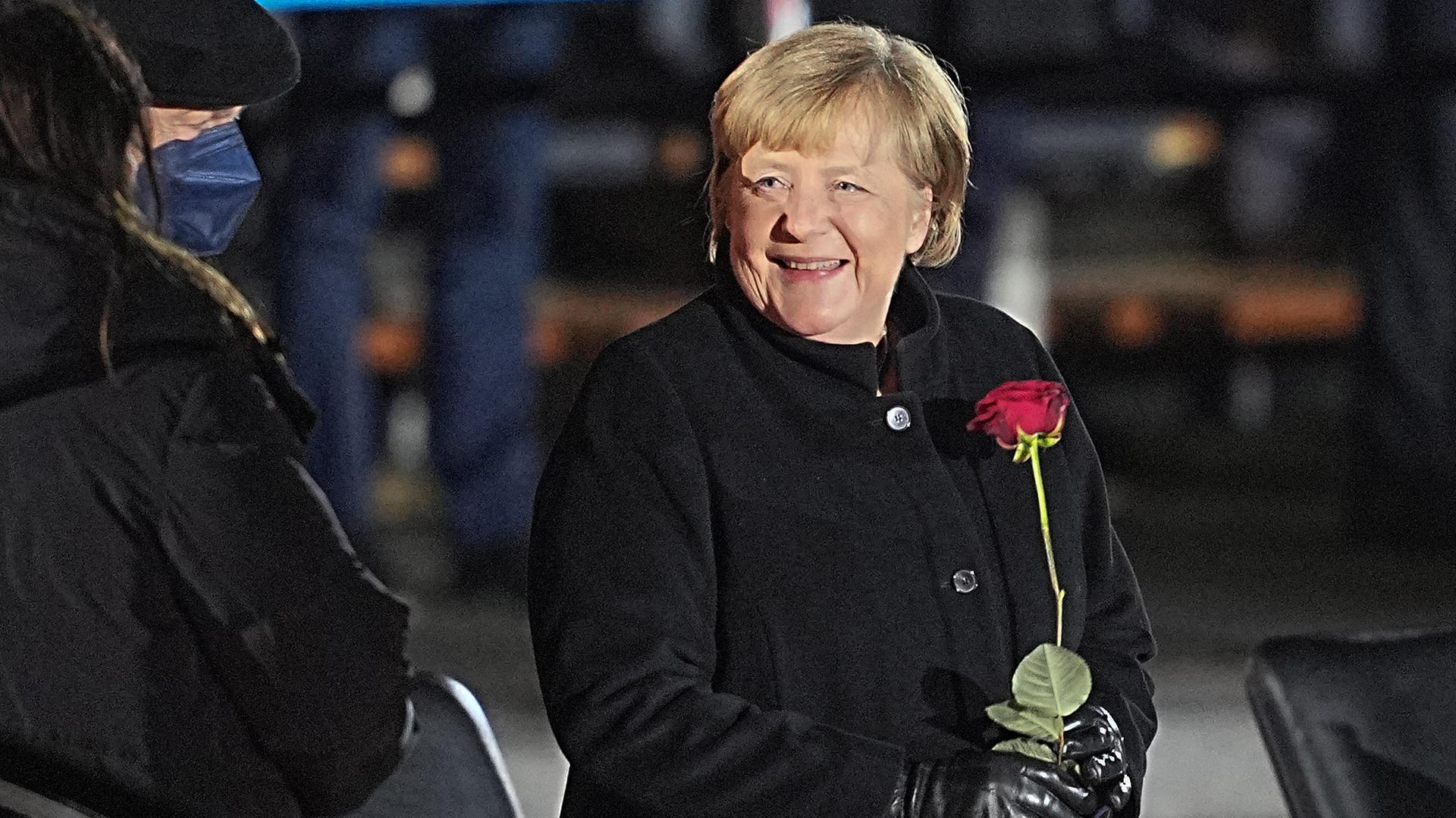Angela Merkel beim Großen Zapfenstreich zu ihrer Verabschiedung