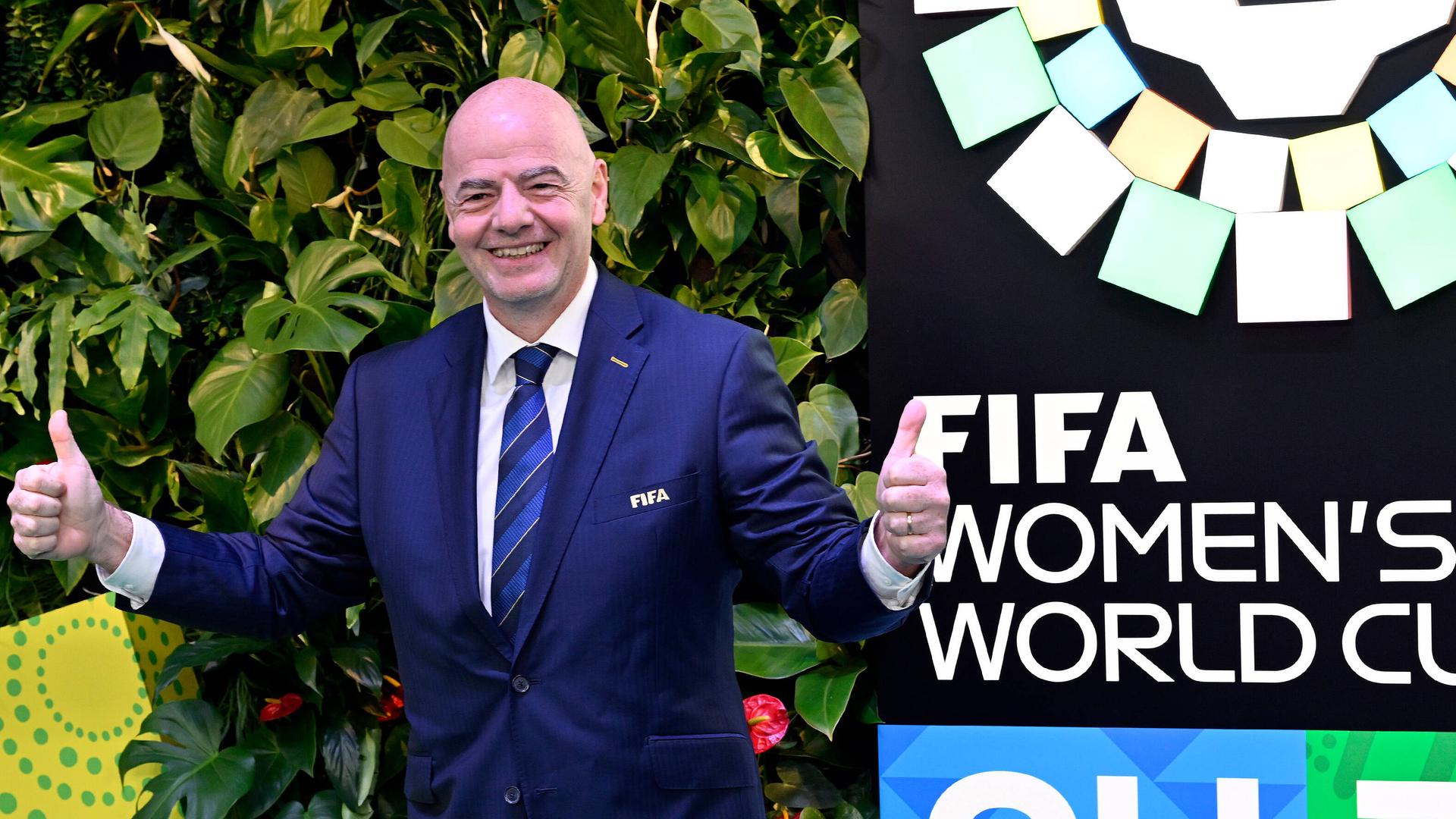 FIFA-Präsident Gianni Infantino bei der Auslosung der Frauen-WM 2023 in Auckland/Neuseeland. FIFA-Präsident Gianni Infantino bei der Auslosung der Frauen-WM 2023 in Auckland/Neuseeland.