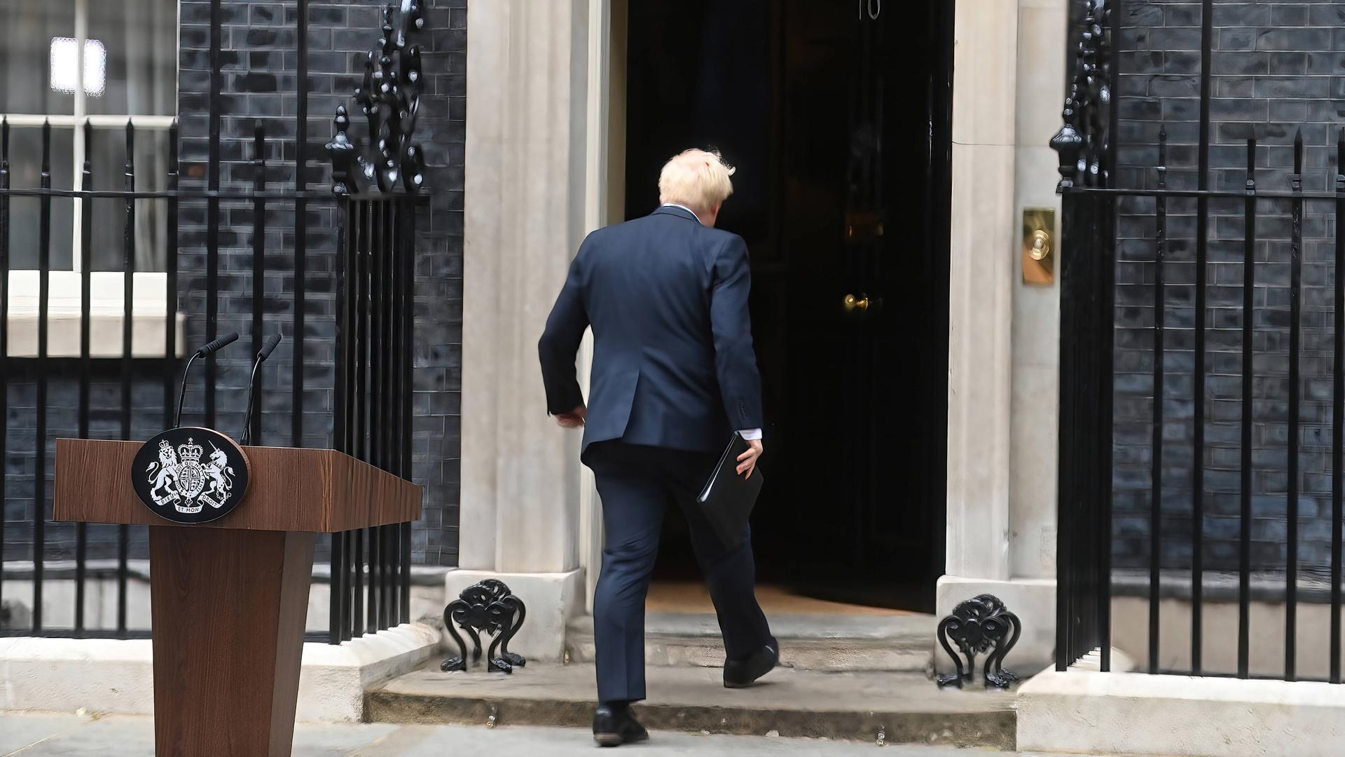 Der britische Premierminister Boris Johnson nach seiner Rücktrittserklärung Der britische Premierminister Boris Johnson nach seiner Rücktrittserklärung