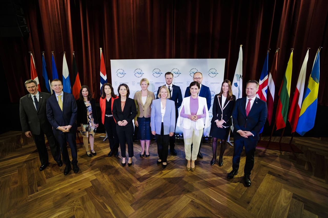 Annalena Baerbock (Bündnis 90/Die Grünen), Bundesaussenministerin, nimmt in Kristiansand am Treffen der Aussenministerinnen und Aussenminister der Mitgliedsstaaten des Ostseerates teil. Annalena Baerbock (Bündnis 90/Die Grünen), Bundesaussenministerin, nimmt in Kristiansand am Treffen der Aussenministerinnen und Aussenminister der Mitgliedsstaaten des Ostseerates teil.