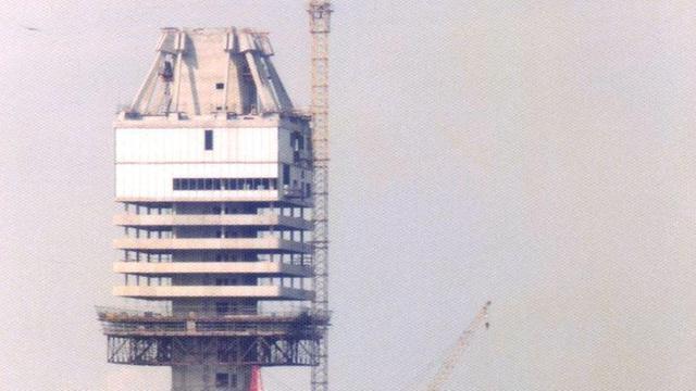 Aufnahme des Kölner Funkhauses am Raderberggürtel während des Rohbaus, ca. 1975 Aufnahme des Kölner Funkhauses am Raderberggürtel während des Rohbaus, ca. 1975