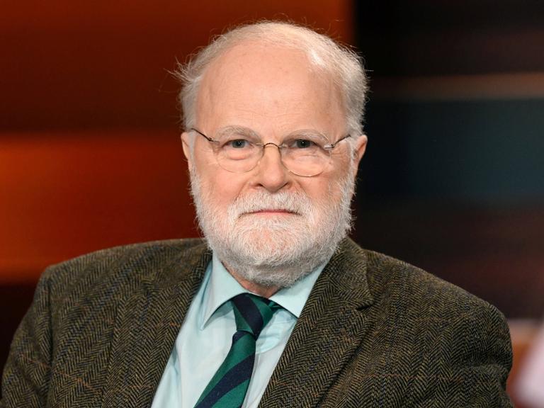Ein Porträtbild des Theologen, Psychiater und Publizisten Manfred Lütz in der ZDF-Talkshow "Markus Lanz".