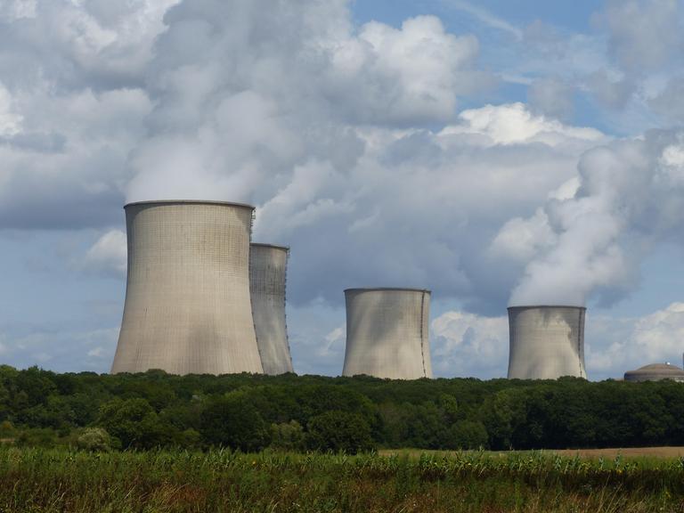 Das Bild zeigt das Kernkraftwerk von Cattenom in  Frankreich