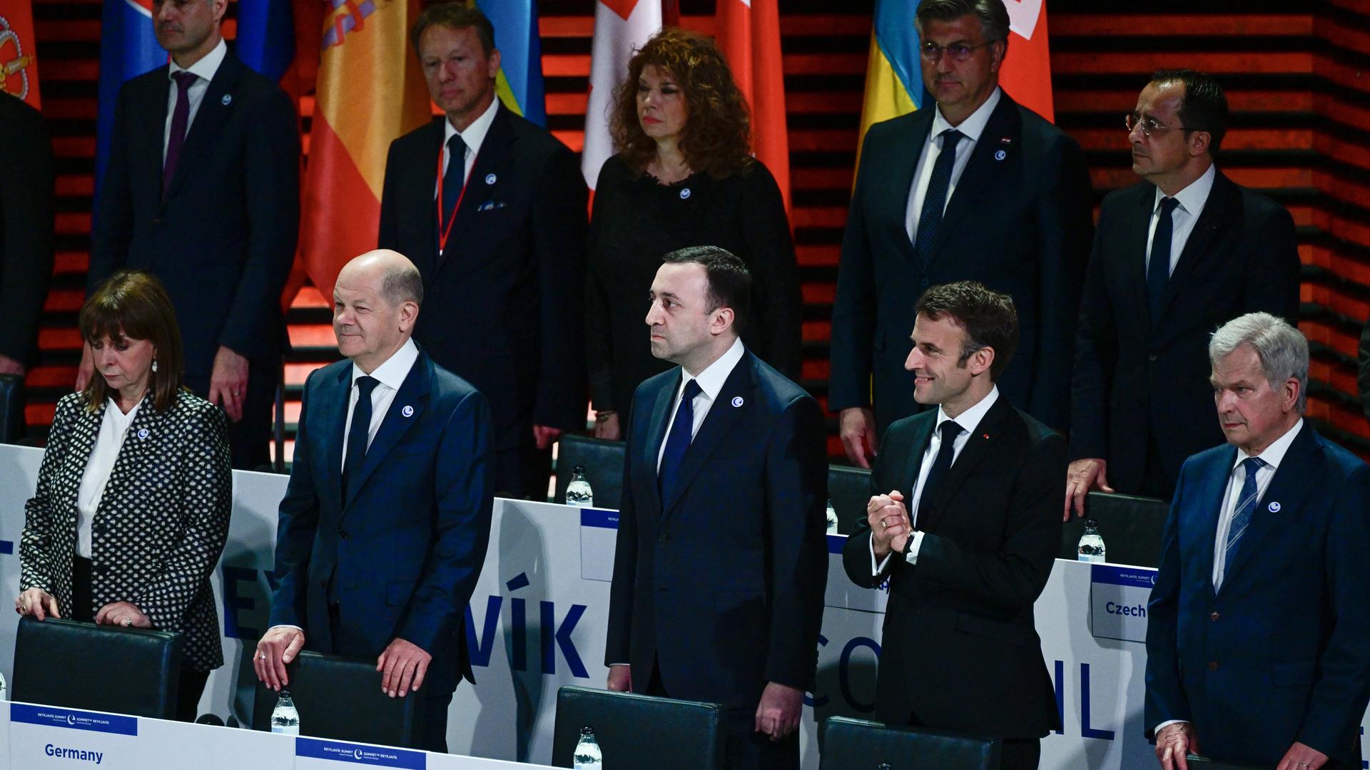 Das Foto zeigt Politiker beim Treffen von dem Europa-Rat.
