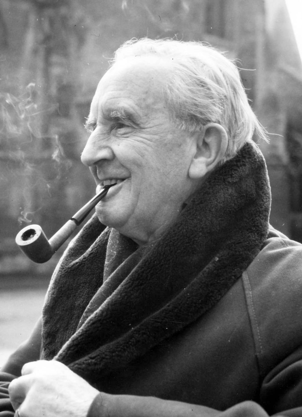 Der Schriftsteller J.R.R. Tolkien im Porträt