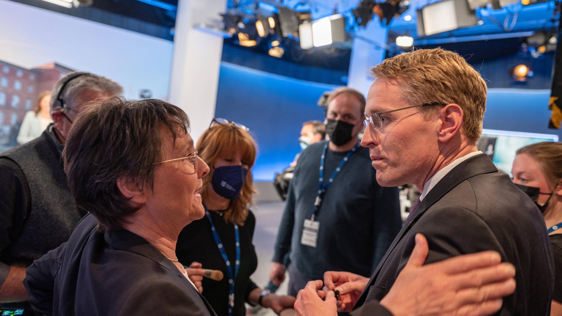 Gratulation für den Wahlsieger in Schleswig-Holstein, Daniel Günther (CDU). Gratulation für den Wahlsieger in Schleswig-Holstein, Daniel Günther (CDU).