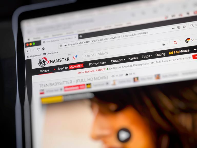 Bildschirm mit dem Pornoportal xHamster