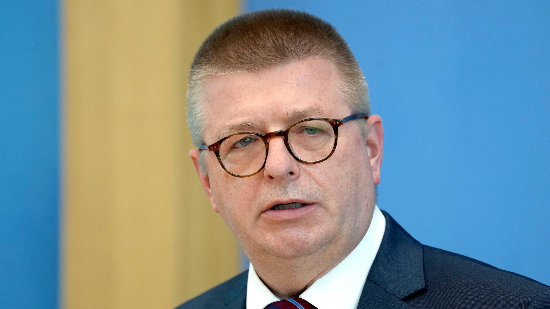 Interview der Woche - Verfassungsschutzpräsident Haldenwang grenzt sich von Vorgänger Maaßen ab