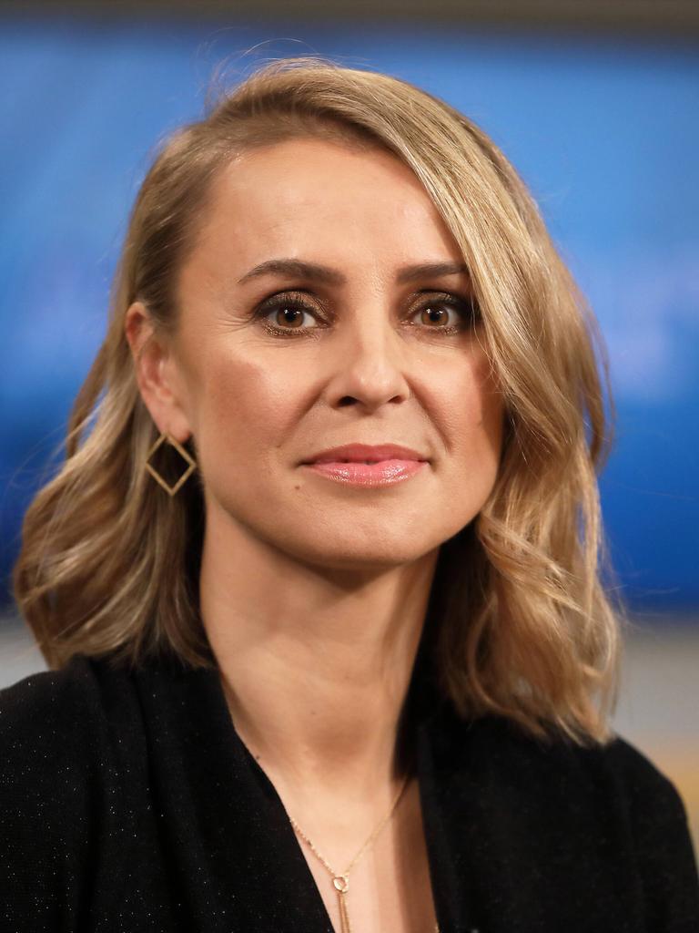 Die Schriftstellerin Jagoda Marinić sitzt 2019 in der ARD-Talkshow Anne Will.