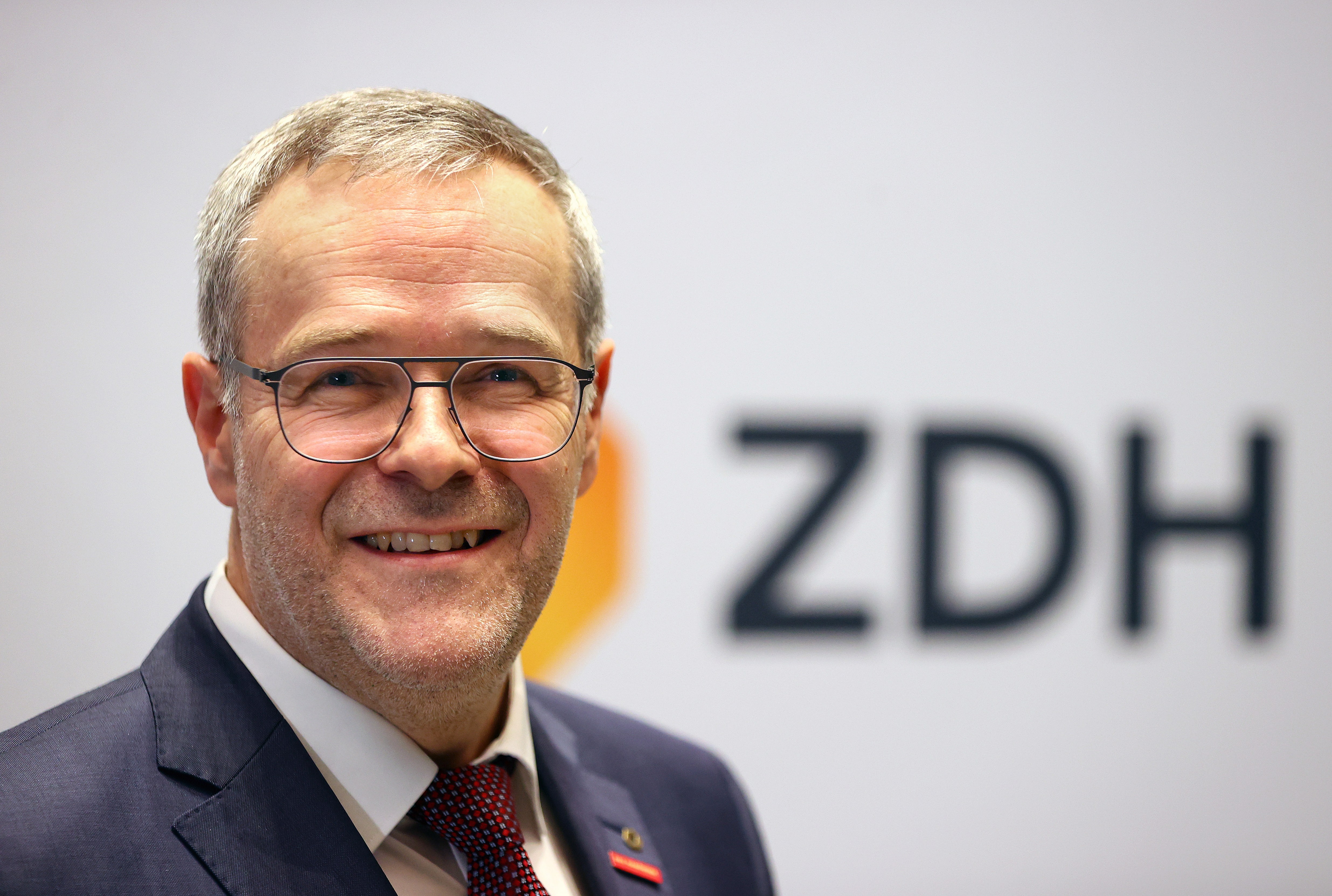 ZDH-Präsident Dittrich - Staatszuschuss für Führerschein bei Azubis auf dem Land vorgeschlagen