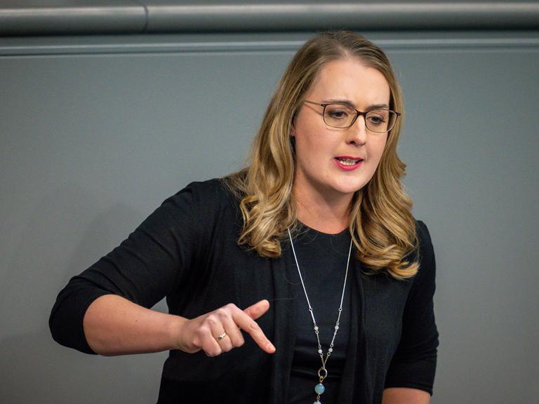 Die Fraktionsvorsitzende von Bündnis 90/Die Grünen im Deutschen Bundestag, Katharina Dröge bei einer Rede.