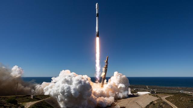 Der Aufklärungssatellit USA-326 startete mit einer Falcon 9 vom Weltraumbahnhof Vandenberg in Kalifornien