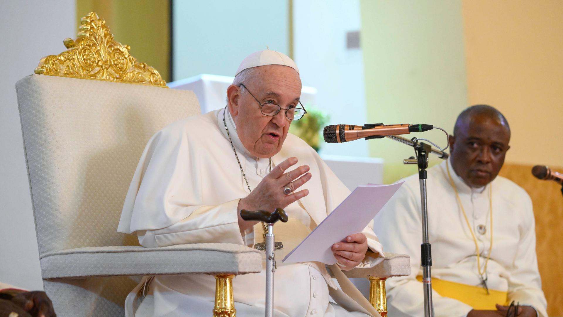 Katholische Kirche - Papst Franziskus: "Homosexualität nicht kriminalisieren"