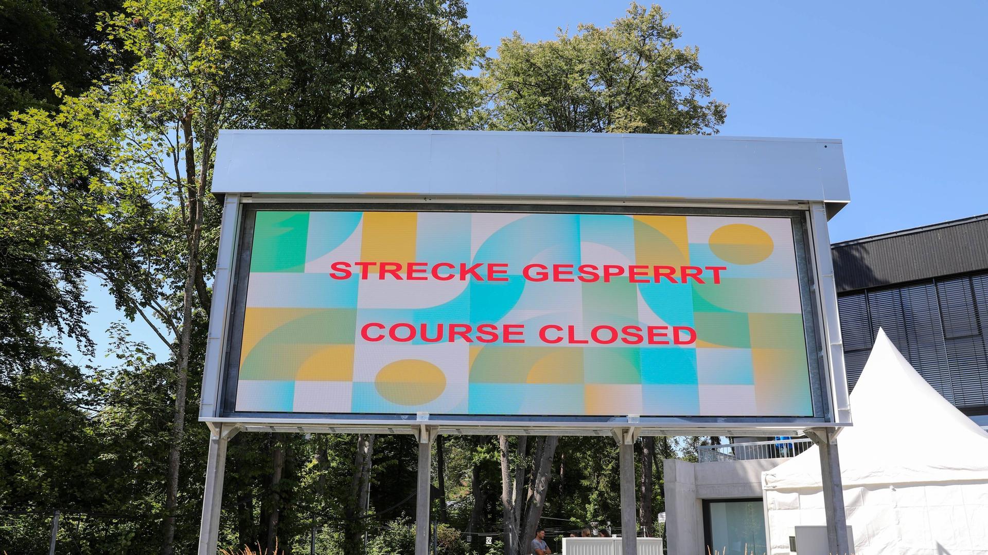 Sperrung Eiskanal, Kanu, Welmeisterschaft 2022, ICF, 19.07.2022 Augsburg Bayern Deutschland *** Closure Eiskanal, canoe Sperrung Eiskanal, Kanu, Welmeisterschaft 2022, ICF, 19.07.2022 Augsburg Bayern Deutschland *** Closure Eiskanal, canoe