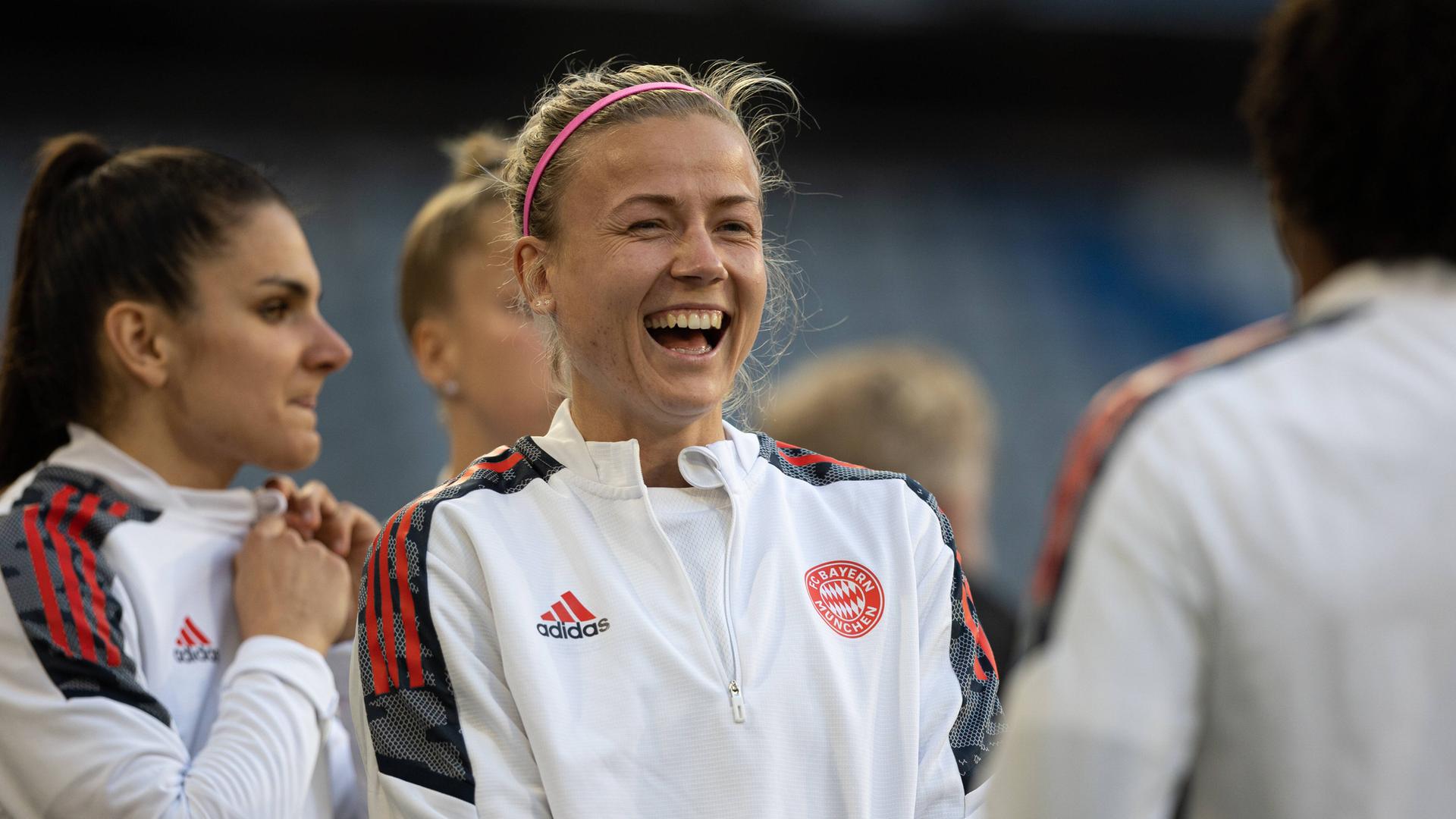 Bayern-Spielerin Hanna Glas beim 1. Training in der Allianz Arena. Bayern-Spielerin Hanna Glas beim 1. Training in der Allianz Arena.