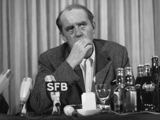 Heinrich Böll, damals PEN-World-Präsident, am 17. November 1972