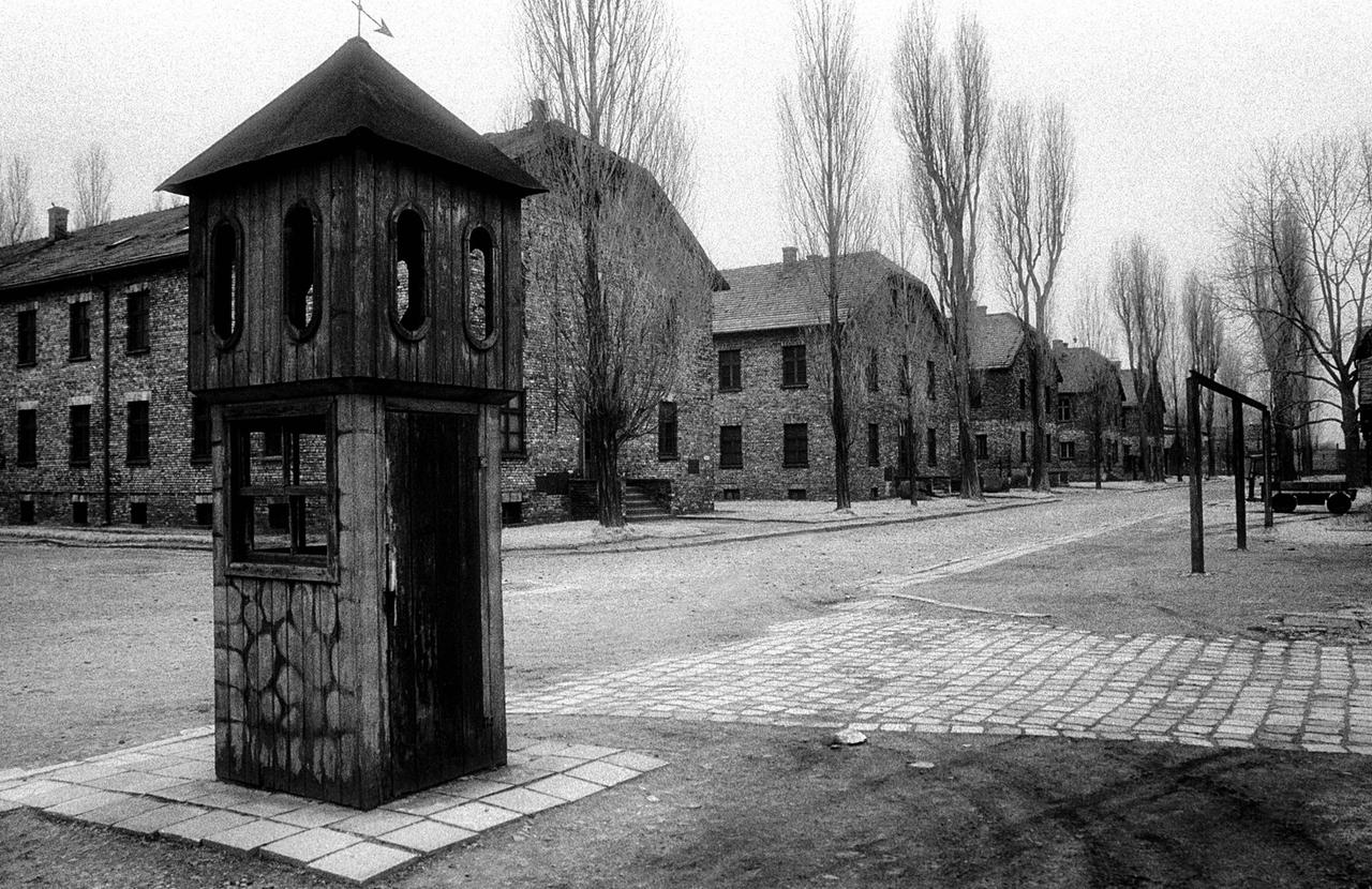 Der Appellplatz im Stammlager Auschwitz