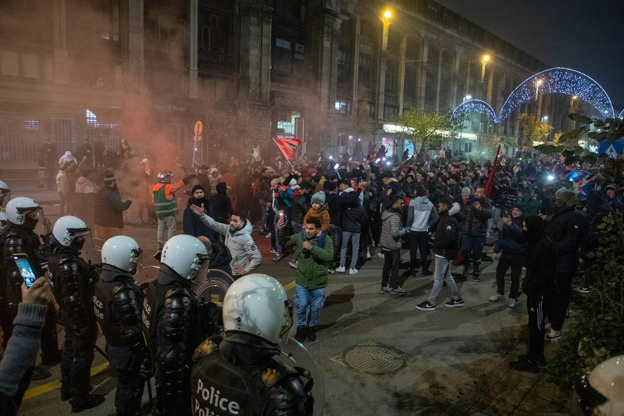 In Brüssel war es zu Ausschreitungen nach Marokko-Spielen gekommen In Brüssel war es zu Ausschreitungen nach Marokko-Spielen gekommen