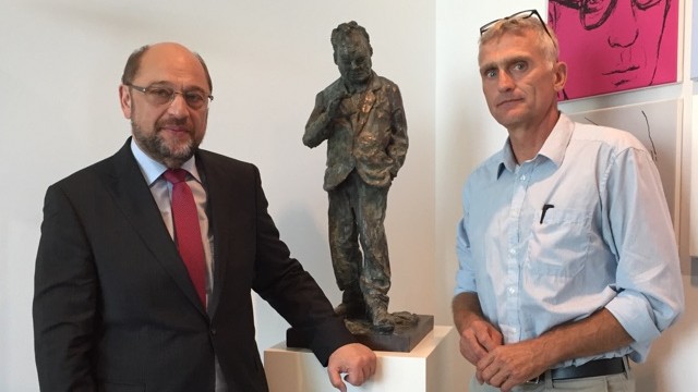 SPD-Kanzlerkandidat Martin Schulz (l.) im Gespräch mit Frank Capellan (Dlf) SPD-Kanzlerkandidat Martin Schulz (l.) im Gespräch mit Frank Capellan (Dlf)