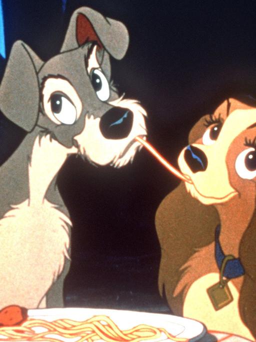 Susi (r) und Strolch in einer Szene des gleichnamigen Zeichentrick-Klassikers von Walt Disney aus dem Jahre 1955.