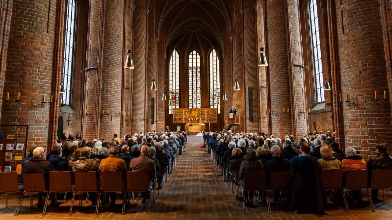 Ostergottesdienst in der evangelisch-lutherischen Marktirche Hannover Ostergottesdienst in der evangelisch-lutherischen Marktirche Hannover