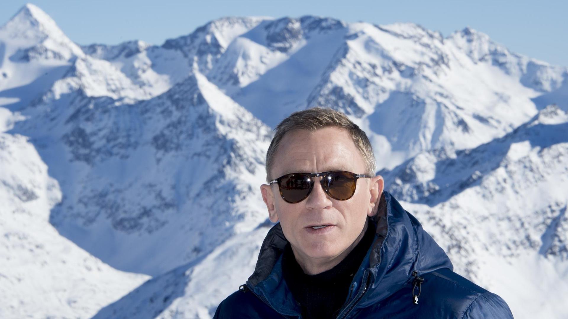 Daniel Craig, James-Bond-Darsteller im Film "Spectre", vor Tiroler Alpenkulisse im österreichischen Sölden