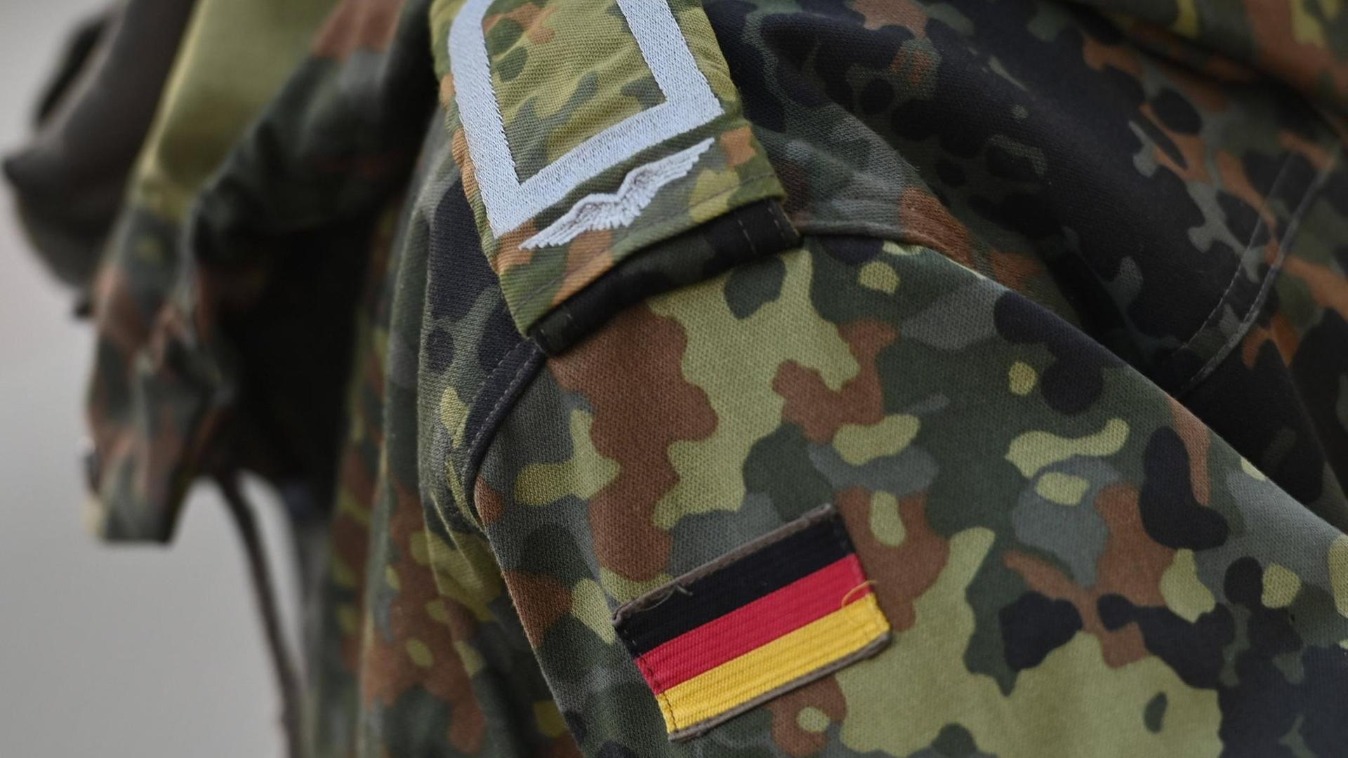 Das Rangabzeichen eines deutschen Soldaten der Bundeswehr, 2021. Das Rangabzeichen eines deutschen Soldaten der Bundeswehr, 2021.