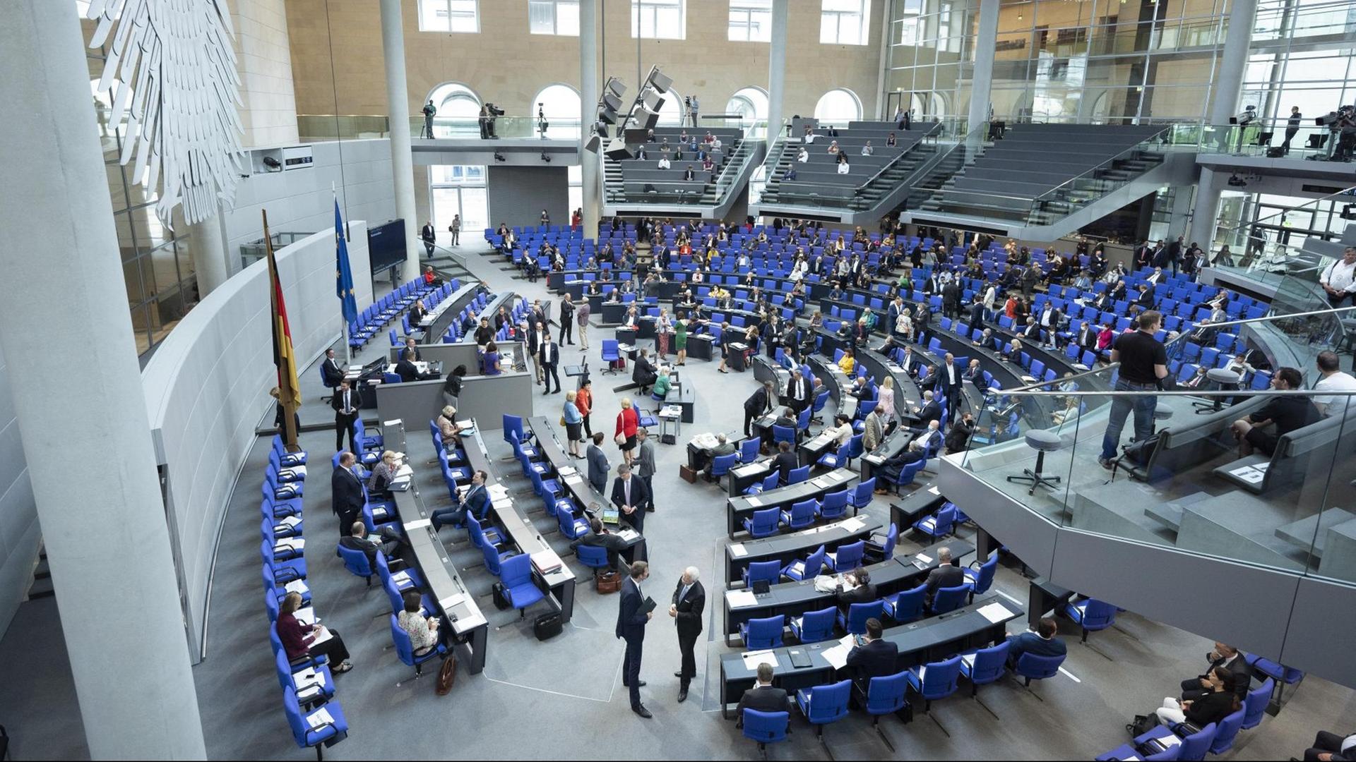 Blick in den Plenarsaal des Deutschen Bundestages.