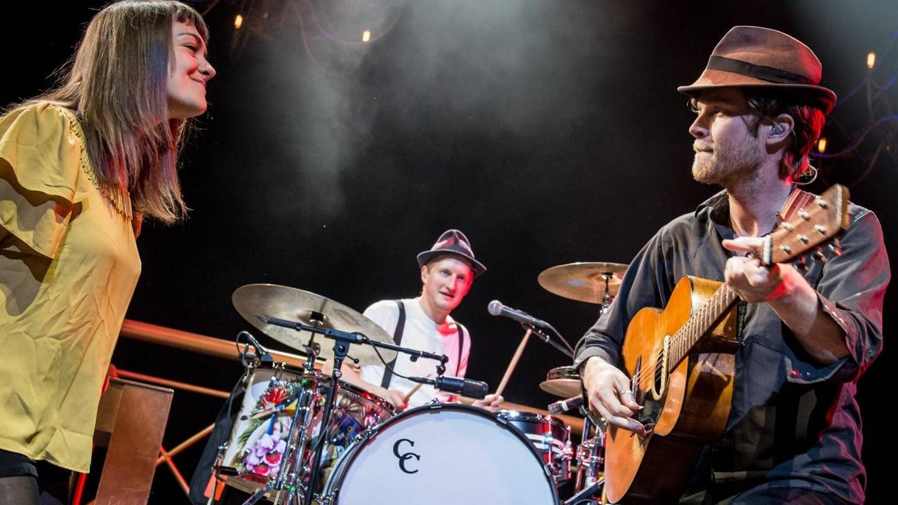 Die Lumineers spielen ein Konzert in Cincinnati, Ohio Die Lumineers spielen ein Konzert in Cincinnati, Ohio