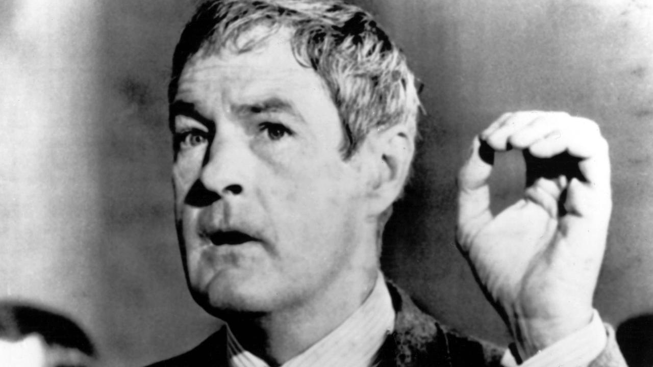 Timothy Leary bei einer Anhörung vor dem US-Senat 1967. Timothy Leary bei einer Anhörung vor dem US-Senat 1967.