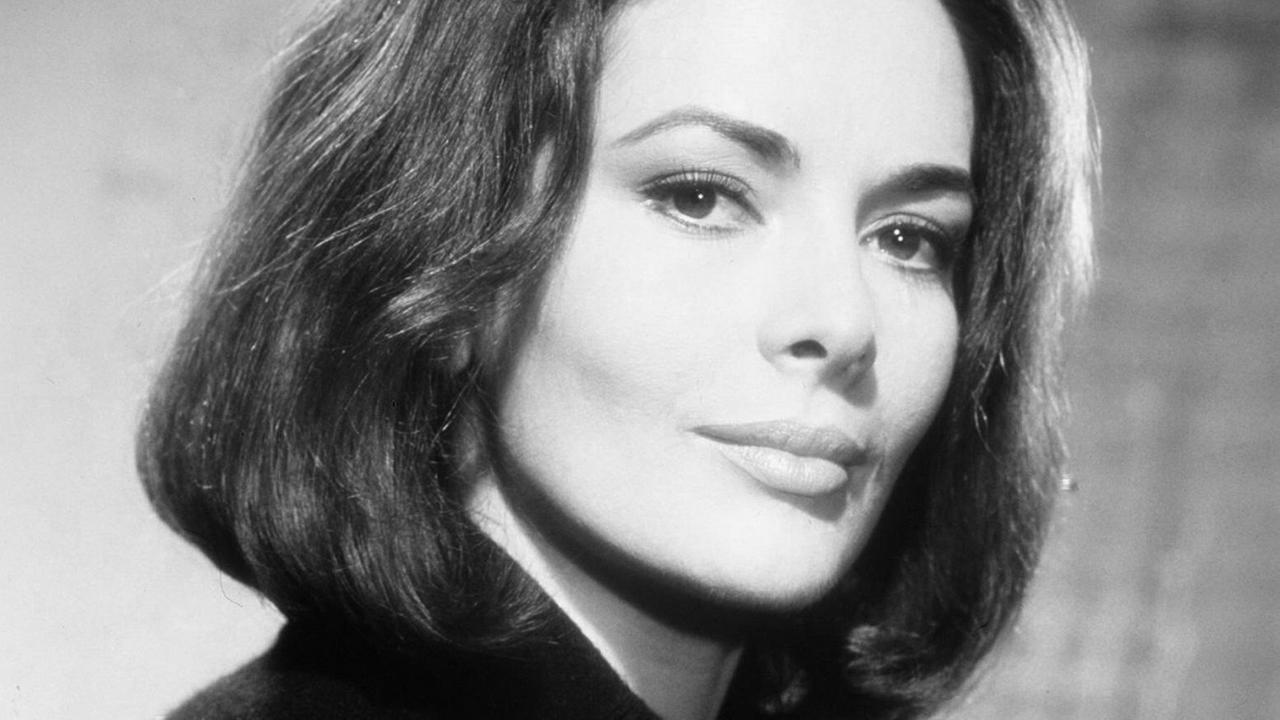 Die Schauspielerin Karin Dor im Edgar-Wallace-Kriminalfilm "Die weiße Spinne" von 1963 Die Schauspielerin Karin Dor im Edgar-Wallace-Kriminalfilm "Die weiße Spinne" von 1963