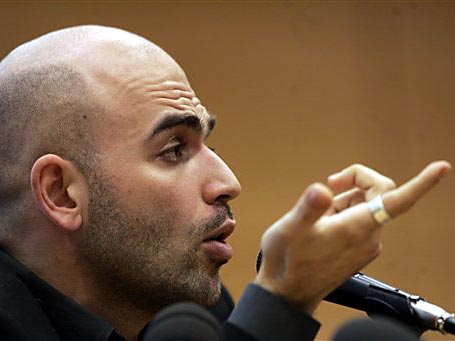 Der italienische Schriftsteller und Journalist Roberto Saviano in der Universtät in Rom Der italienische Schriftsteller und Journalist Roberto Saviano in der Universtät in Rom