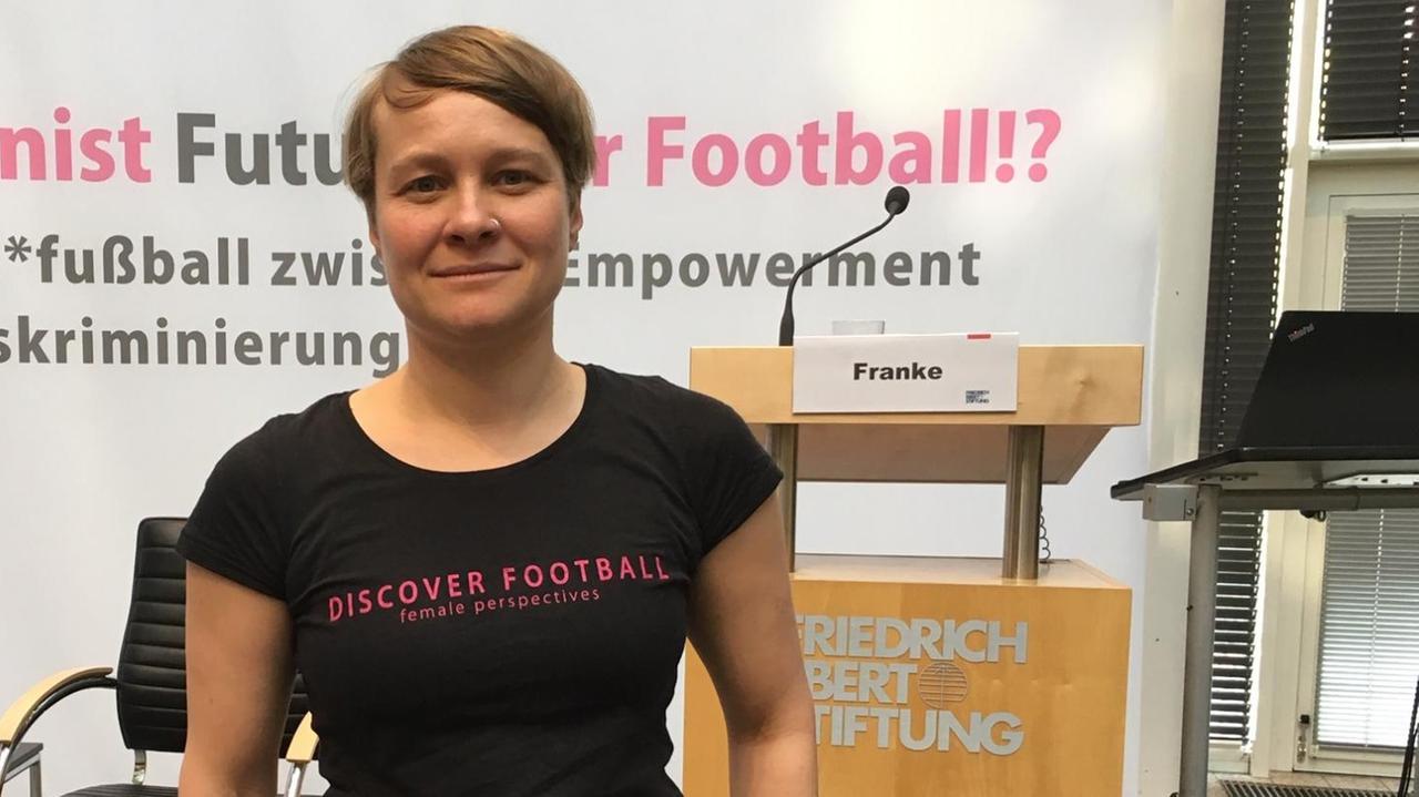 Die Aktivistin Pia Mann aus der Frauenrechtsgruppe Discover Football.