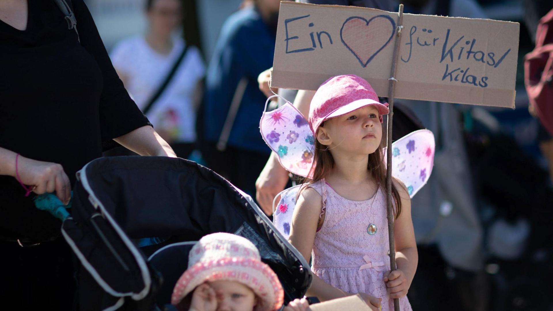 Grossdemo für bessere Kita-Betreuung im Mai 2018 in Berlin. Grossdemo für bessere Kita-Betreuung im Mai 2018 in Berlin.