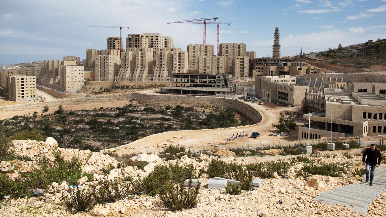 Die neue palästinensische Stadt Rawabi entsteht nördlich von Ramallah im Westjordanland. Die neue palästinensische Stadt Rawabi entsteht nördlich von Ramallah im Westjordanland.