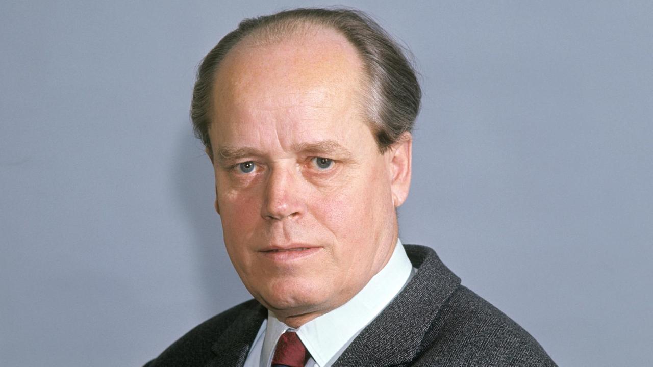 Der SPD-Politiker Willi Birkelbach (1913 - 2008), erster Datenschutzbeauftrager von Hessen