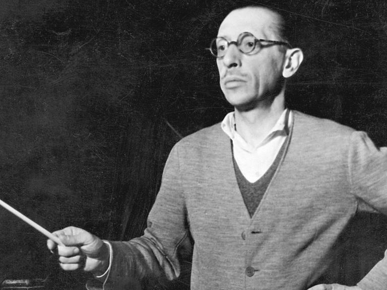 Sachlich und schnörkellos ging Igor Strawinsky an die Arbeit, wenn er seine eigene Musik aufführte. Nicht alle Dirigenten taten es ihm nach