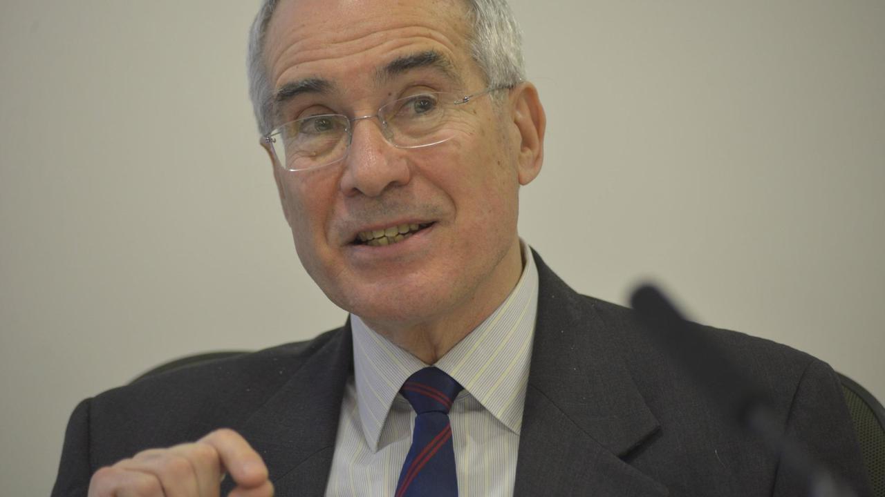 Nicholas Stern, aufgenommen bei einer Diskussion in London am 10.3.2016 Nicholas Stern, aufgenommen bei einer Diskussion in London am 10.3.2016