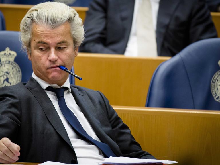 Der Rechtspopulis Geert Wilders in der Zweiten Kammer des niederländischen Parlaments