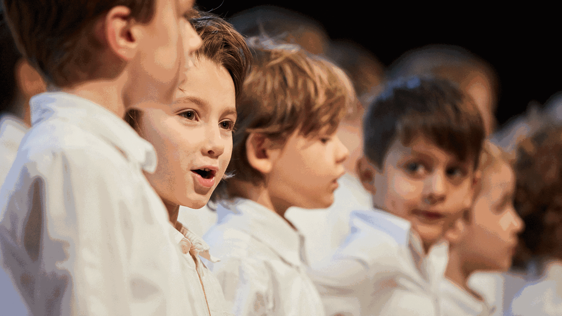Sänger der Knabenkantorei Basel bei ihrem Adventskonzert 2018 Sänger der Knabenkantorei Basel bei ihrem Adventskonzert 2018