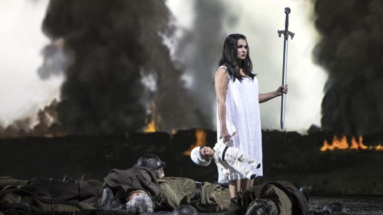 Anna Netrebko (Lady Macbeth), Ensemble Anna Netrebko (Lady Macbeth), Ensemble