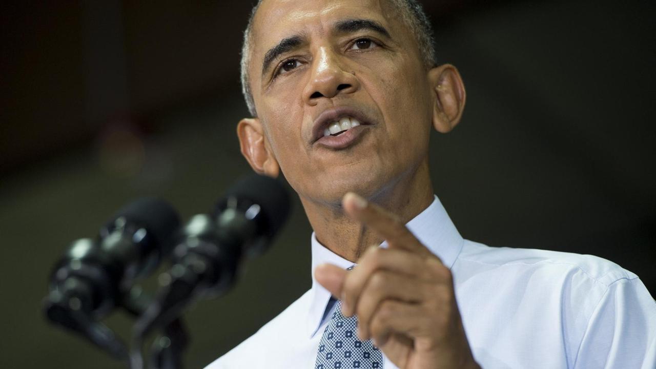 US-Präsident Barack Obama spricht am 29. September 2016 in Fort Lee/Virginia vor amerikanischen Soldaten. US-Präsident Barack Obama spricht am 29. September 2016 in Fort Lee/Virginia vor amerikanischen Soldaten.
