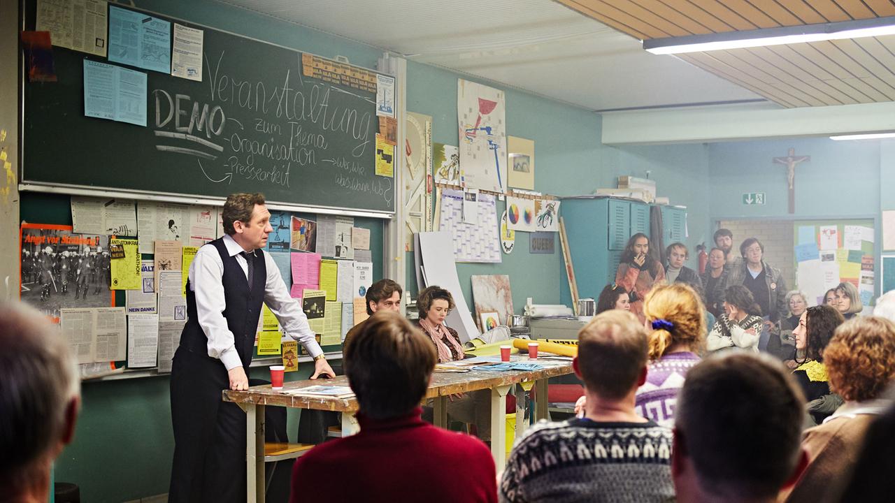 Szene aus dem Spielfilm "Wackersdorf" von Oliver Hafner, Kinostart: 20.09.2018 Szene aus dem Spielfilm "Wackersdorf" von Oliver Hafner, Kinostart: 20.09.2018