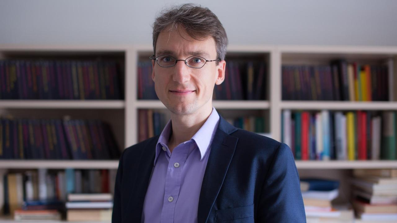 Porträt des Philosophie Professors Christian Seidel, 2018. Porträt des Philosophie Professors Christian Seidel, 2018.